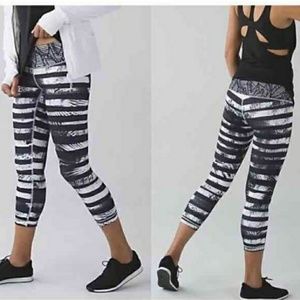 Lululemon Wunder Under crop Shady Palms Size 4